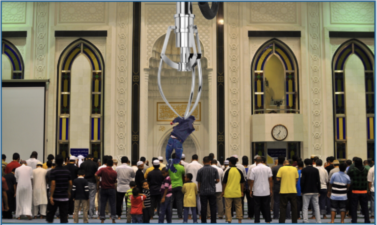 Mosque Installs Giant Claw To Extract Worshippers Who Don’t Turn Their Cell Phones Off During Prayer