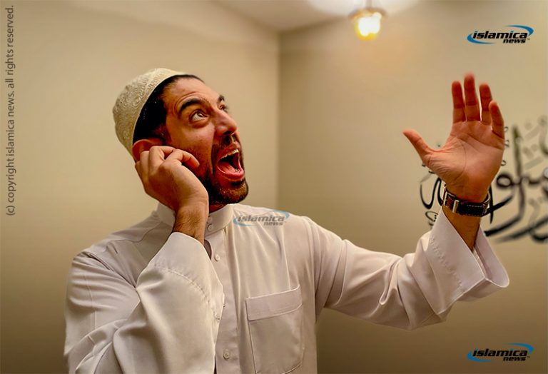 Overdramatic Mu’azzin Really Rippin’ Into Those Hyalalfalahs